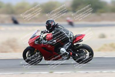 media/May-05-2025-Moto Forza (Mon) [[3c1838c5e5]]/2-B Group/Session 3 (Panning Test Turn 14 Inside)/